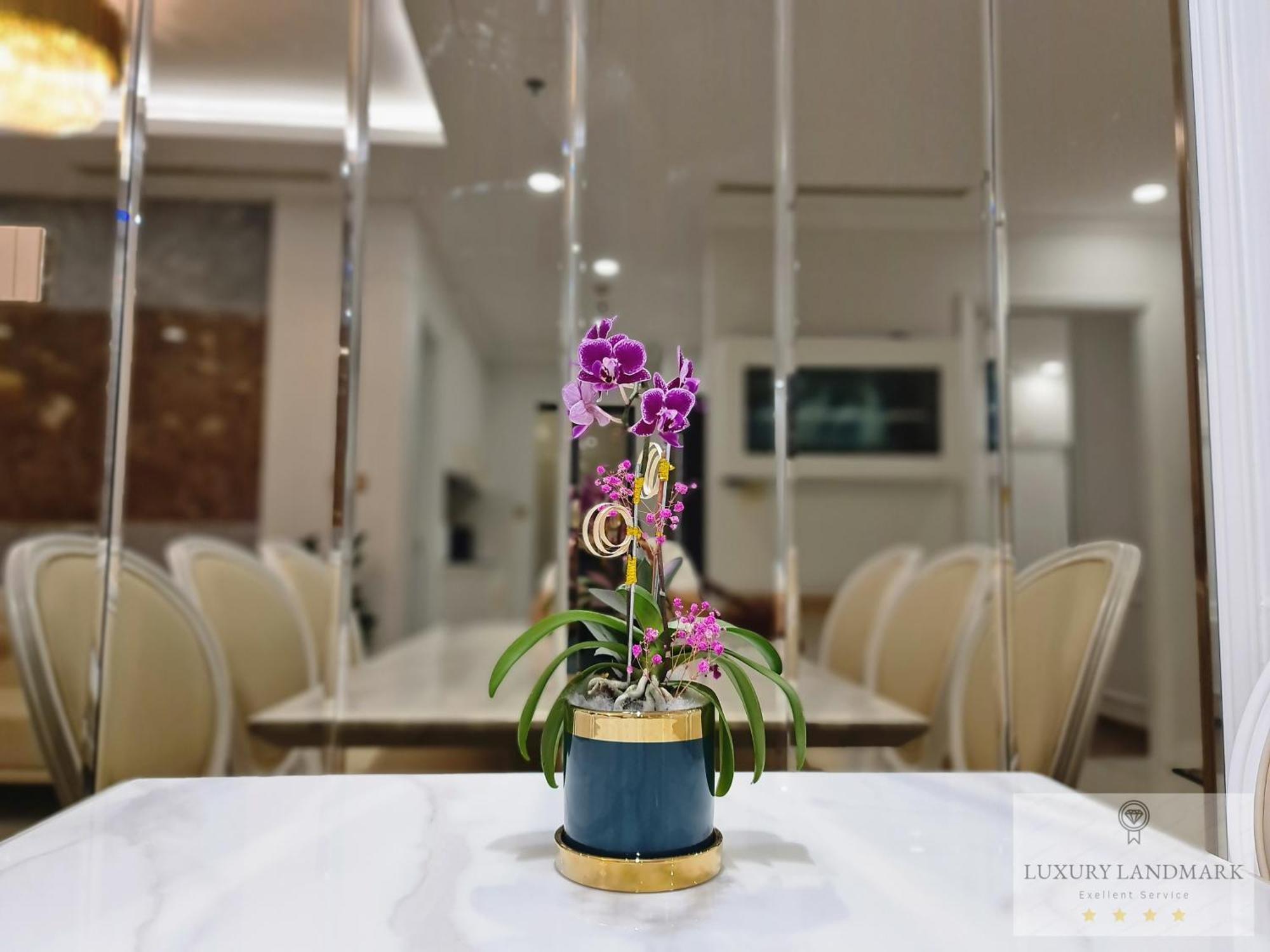Sky Park Apartment - Vinhomes Central Park Хошимин Экстерьер фото