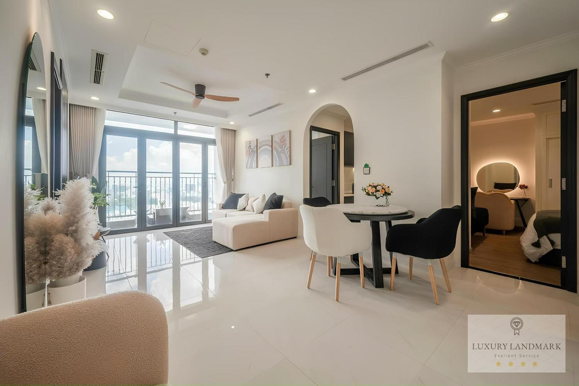 Sky Park Apartment - Vinhomes Central Park Хошимин Экстерьер фото